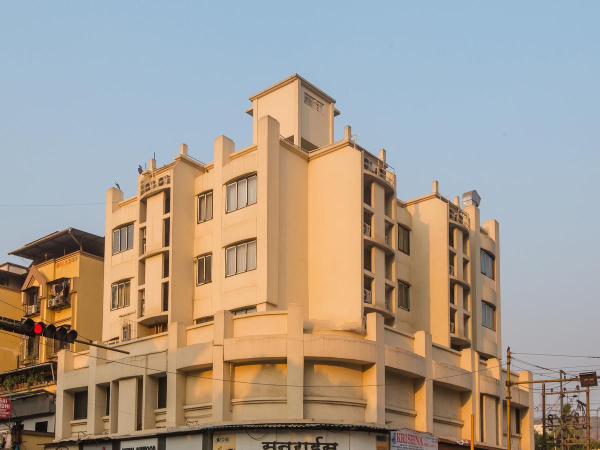 Oyo 13089 Hotel Gold Crest Navi Mumbai Exteriör bild