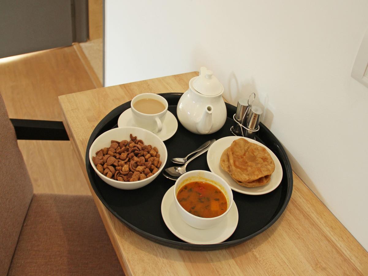Oyo 13089 Hotel Gold Crest Navi Mumbai Exteriör bild